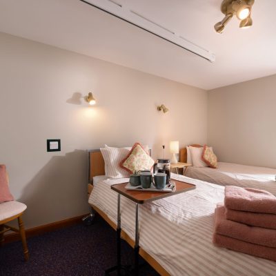 Accessible bedroom without overhead hoist